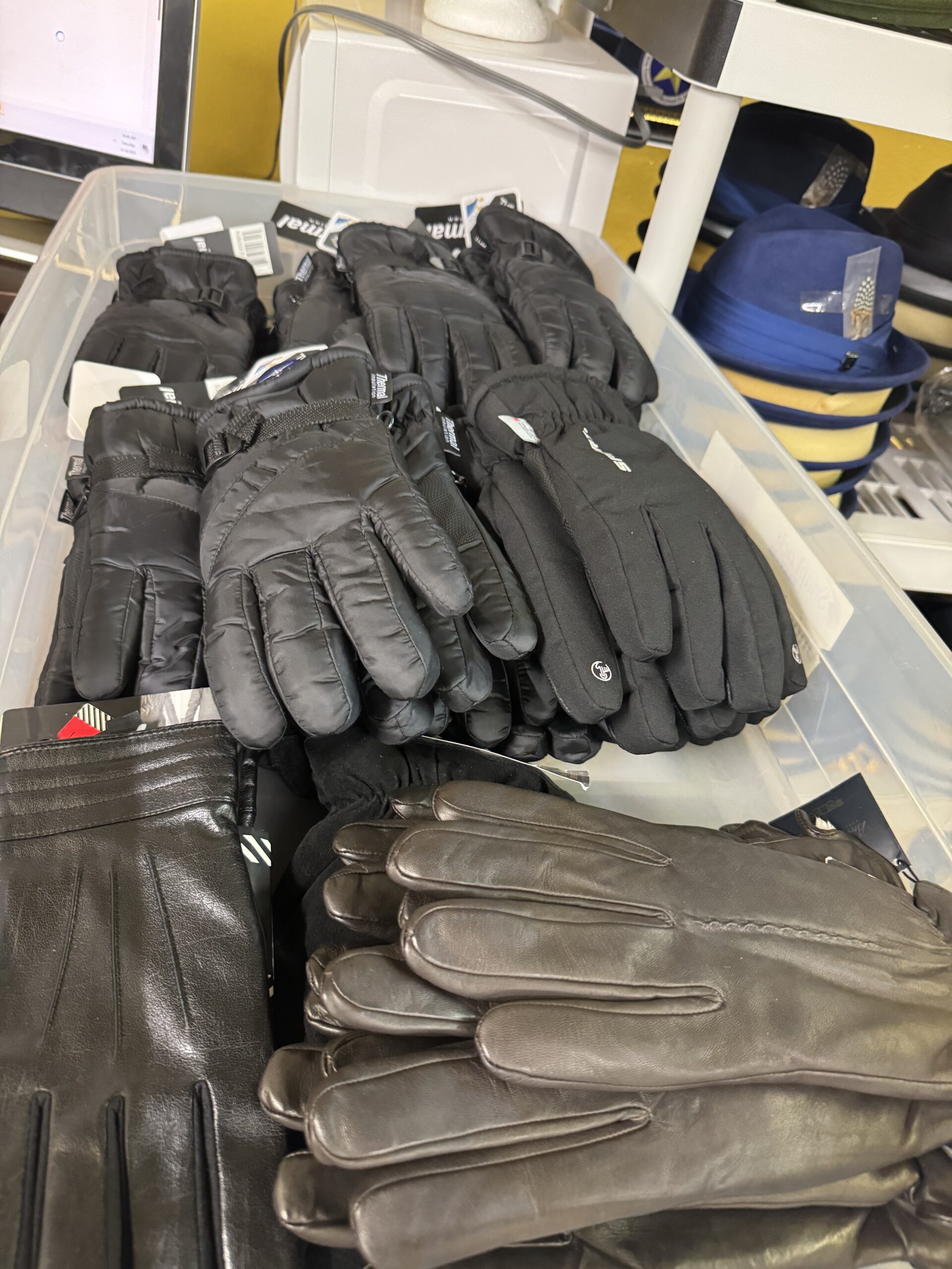 Leather and Thermal Insulation Gloves